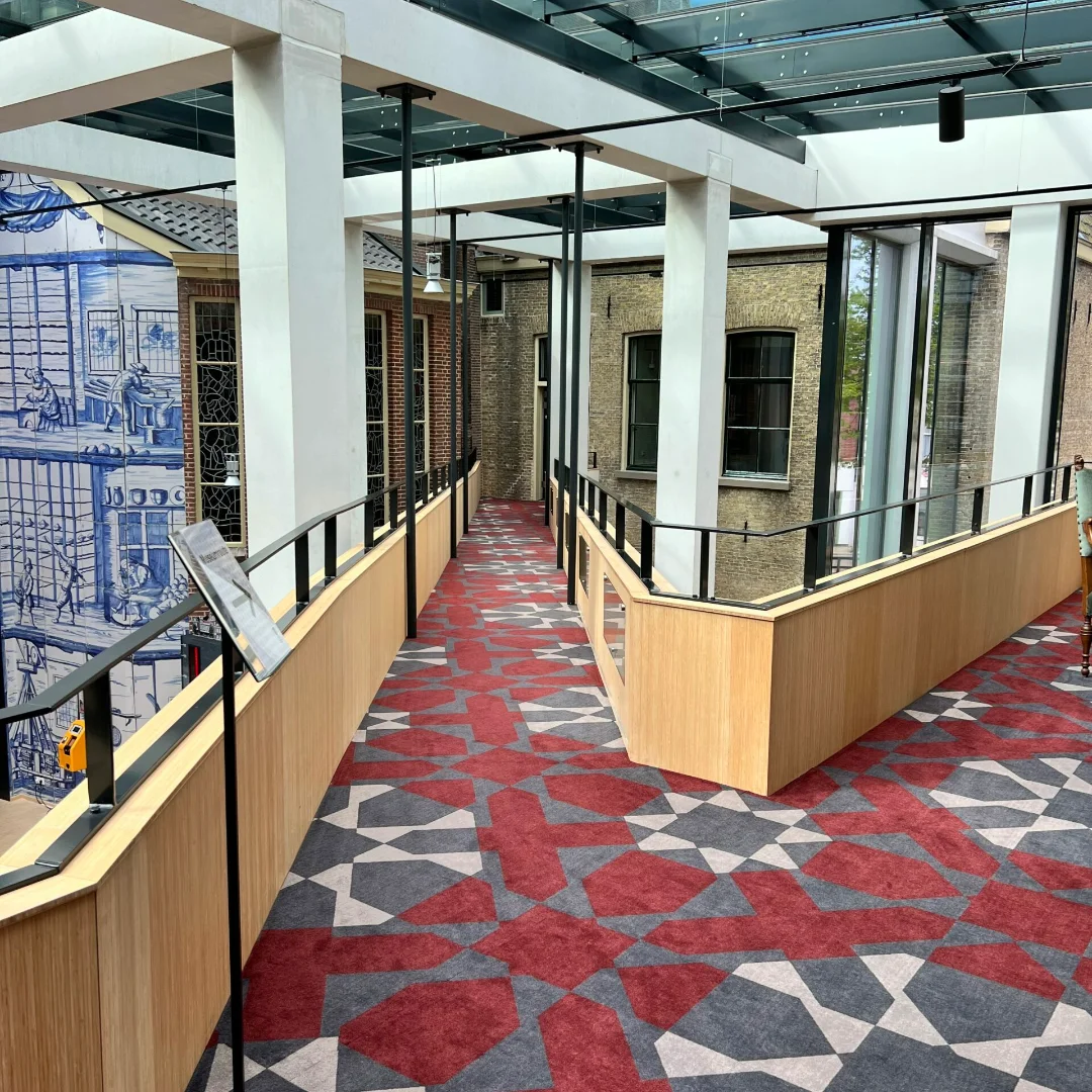 Geometrisch Printtapijt op Maat voor Cultuurhuis De Tiid in Bolsward